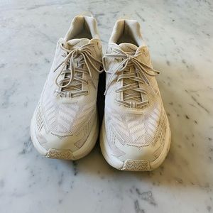 Women’s HOKA x OV Clifton Size 9.5